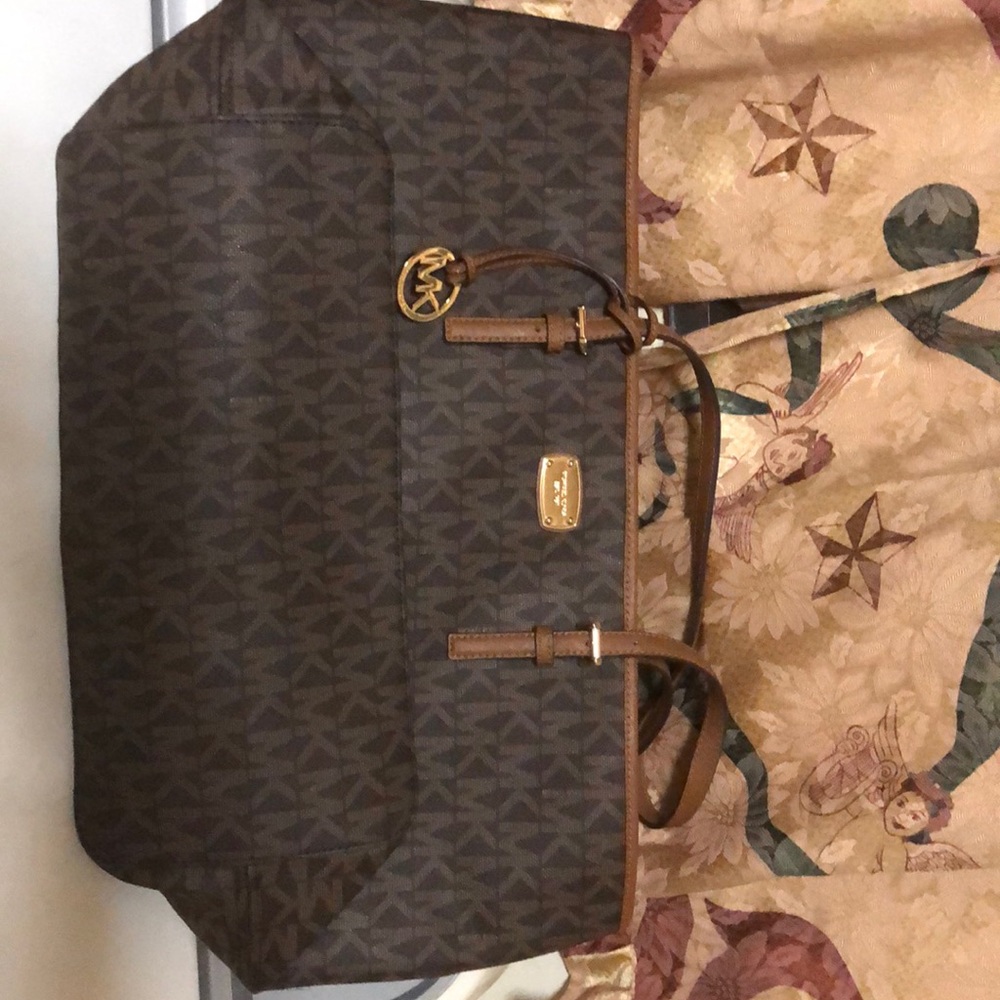 Michael Kors Jet Set Travel Tote